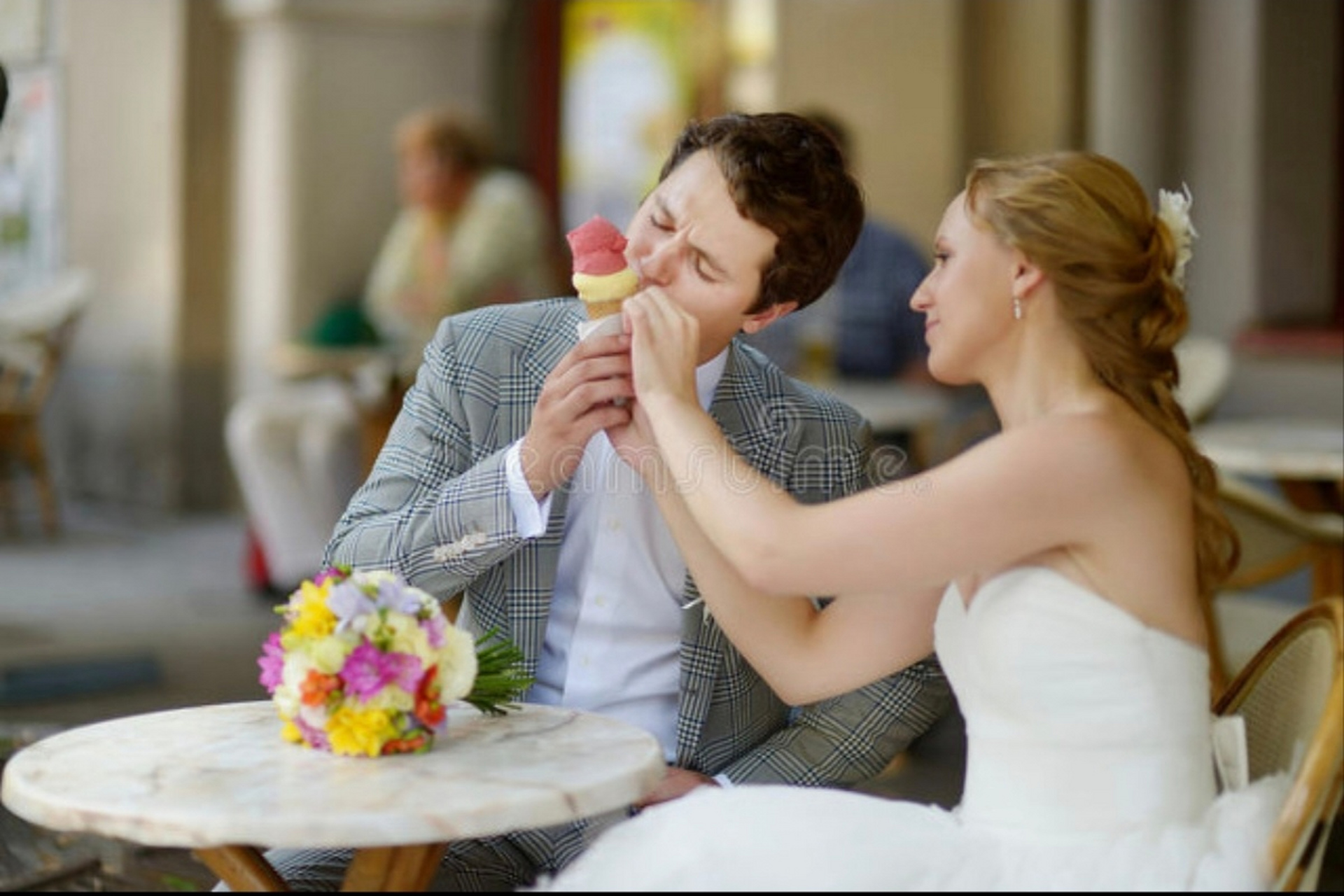 婚姻生活(婚姻生活很累很压抑想离婚)